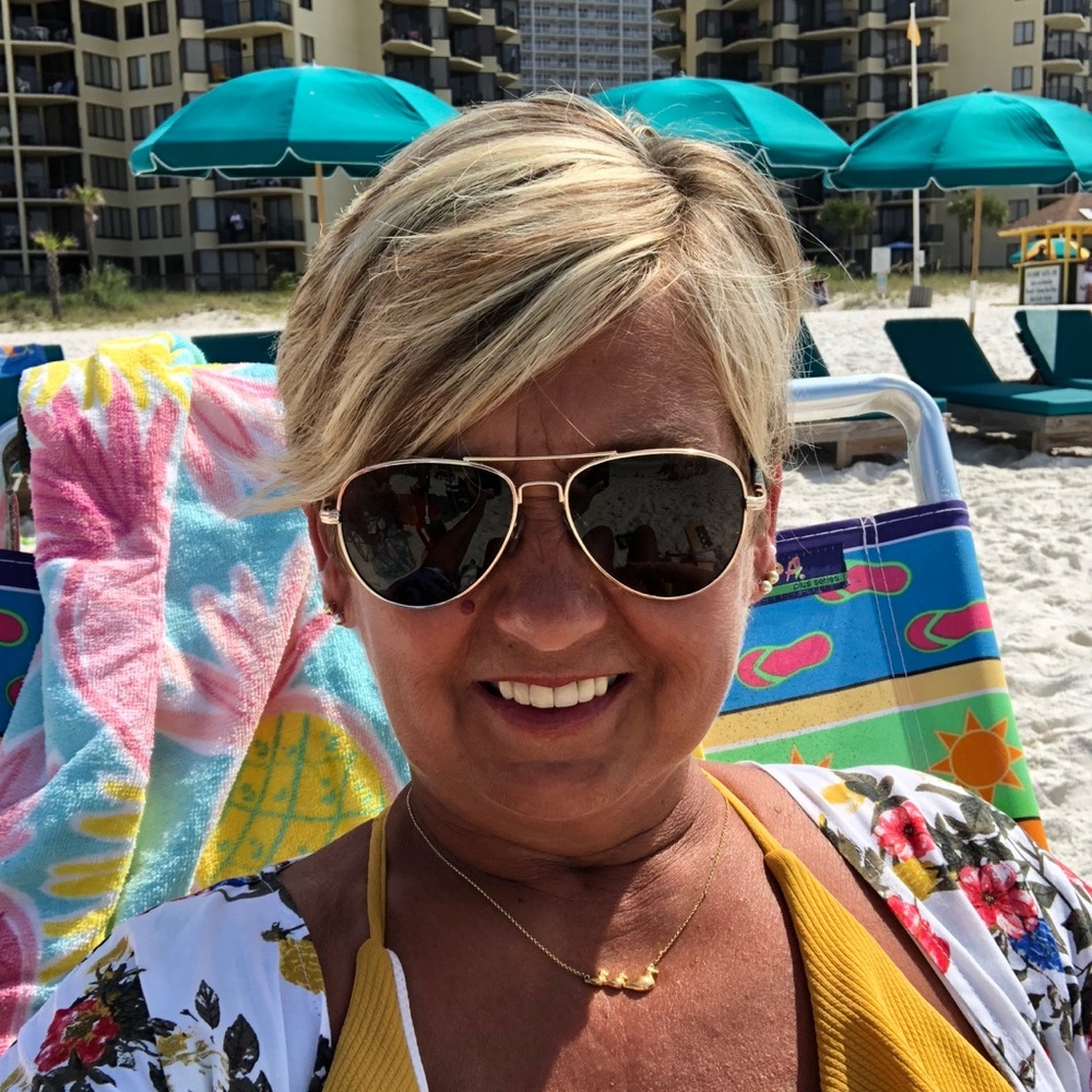 Meet your Posher, Lori